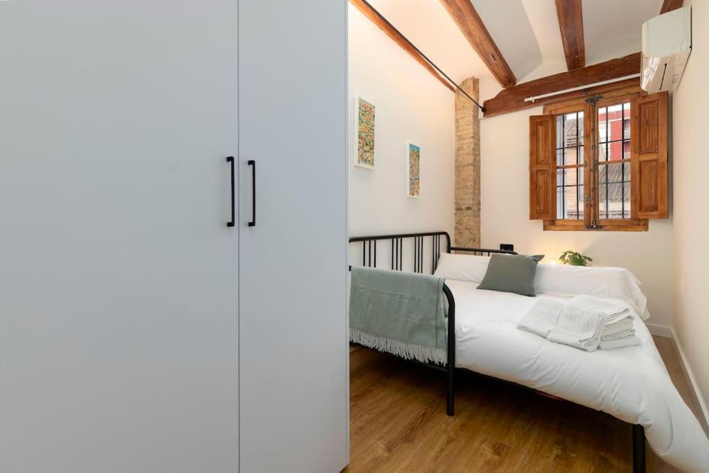 Apartment Your At Cabanal 2 Valencia